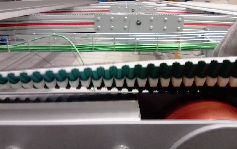 courroie dentée avec un guide trapézoïdal référence : T10K et tissu PAZ sur denture