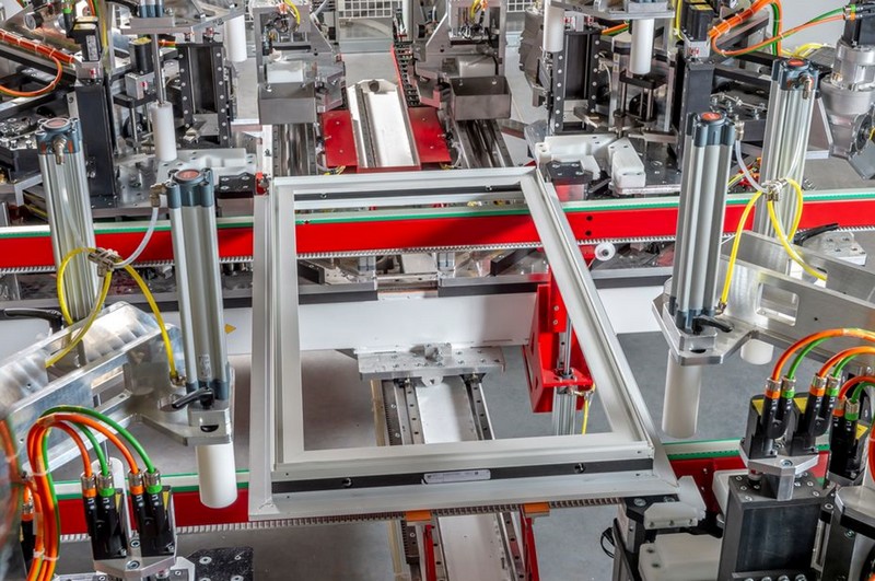 Courroies crantées pour menuiseries industrielles