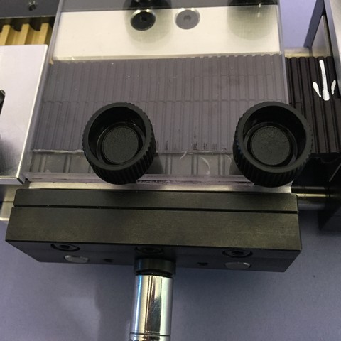 Vissage de la vis de tension