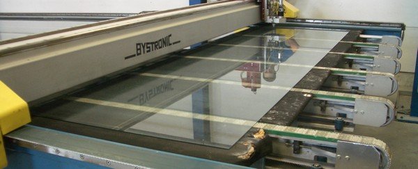 courroie dentée pour machine de transport de verre Bystronic